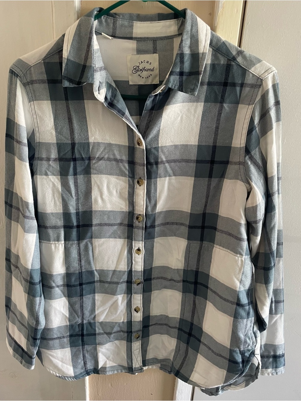 Jachs Girlfriend New York
Women's Super Soft Flannel Button-Up Shirt, sz SMALL